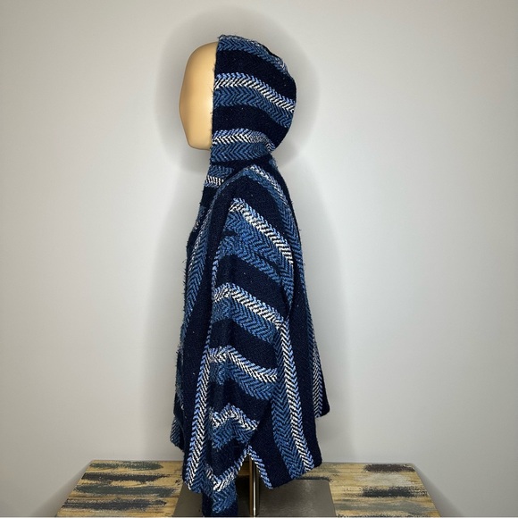 “Drug Rug” Sweater - Picture 4 of 5